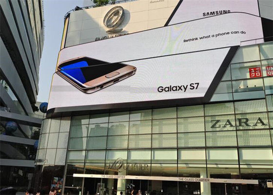 Kavisli Dolap Tasarımı ile Yüksek Parlaklık P10 Kavisli LED Ekran