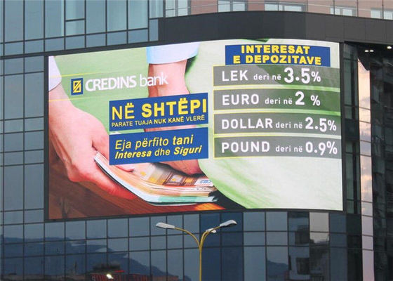 Yüksek Parlaklık Açıkhava Reklamcılığı LED Ekran Kavisli Video Ekranı